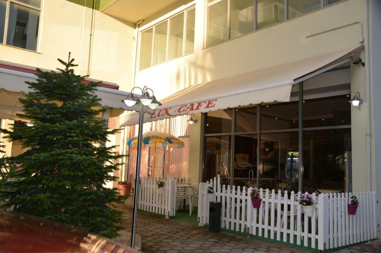 Comfort Apartments Fier Exterior foto
